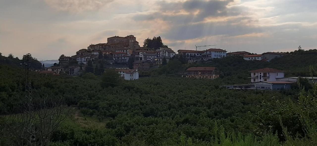 Ristorante Albergo Da Maurizio Cravanzana Bagian luar foto