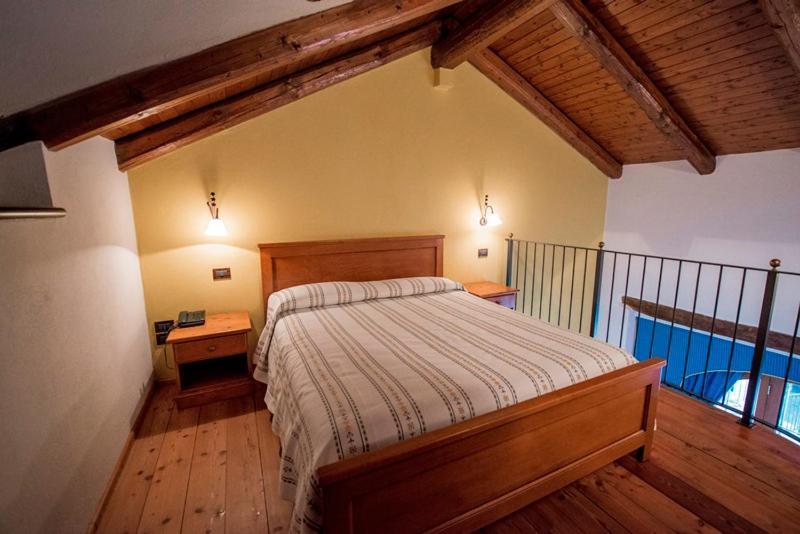 Ristorante Albergo Da Maurizio Cravanzana Bagian luar foto