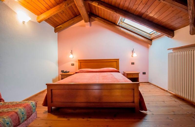 Ristorante Albergo Da Maurizio Cravanzana Bagian luar foto
