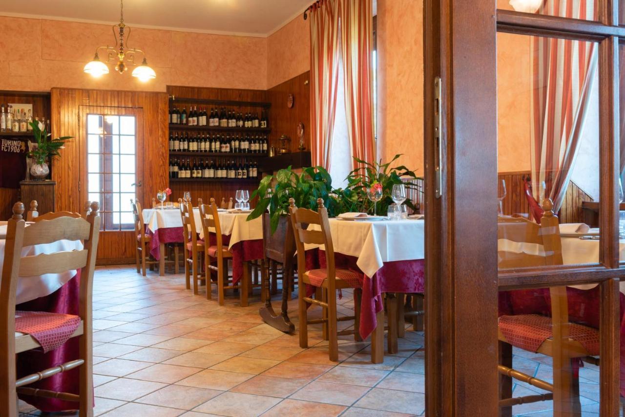 Ristorante Albergo Da Maurizio Cravanzana Bagian luar foto
