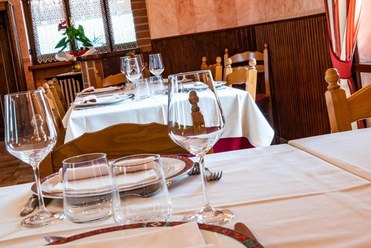 Ristorante Albergo Da Maurizio Cravanzana Bagian luar foto