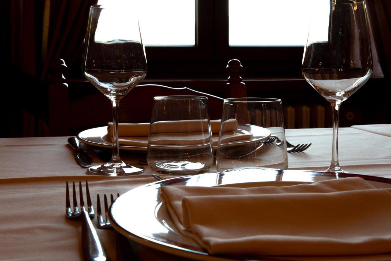 Ristorante Albergo Da Maurizio Cravanzana Bagian luar foto